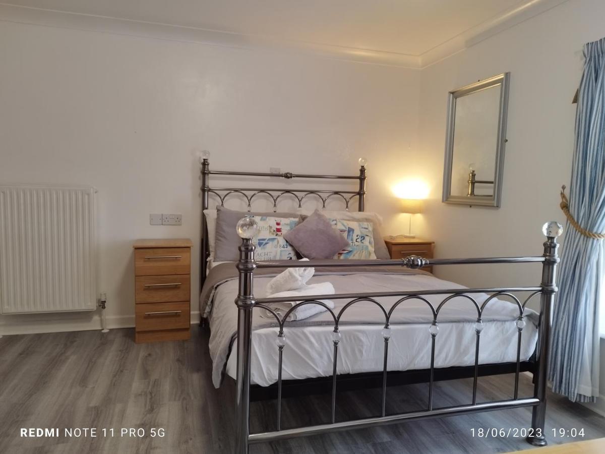Blue Palms Hotel Bournemouth Bagian luar foto