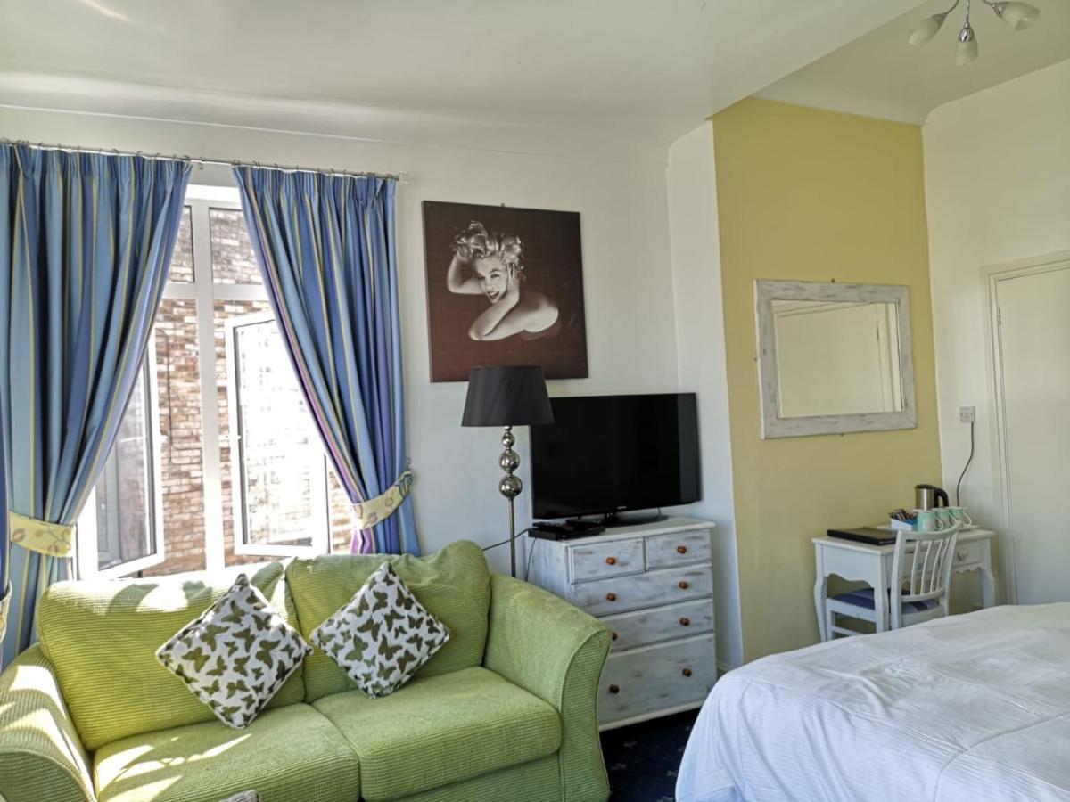 Blue Palms Hotel Bournemouth Bagian luar foto